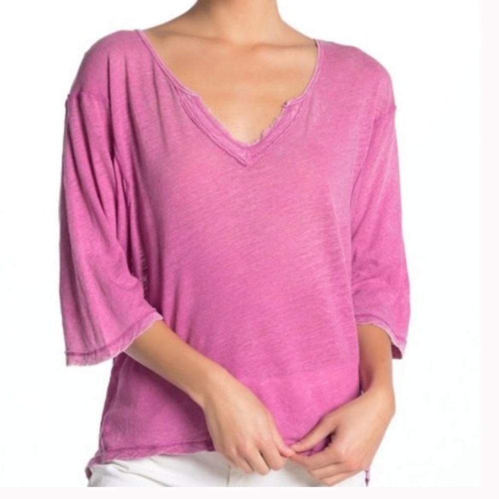Free People * We The Free Head in the Clouds V-neck Tee * Size M * NWOT
